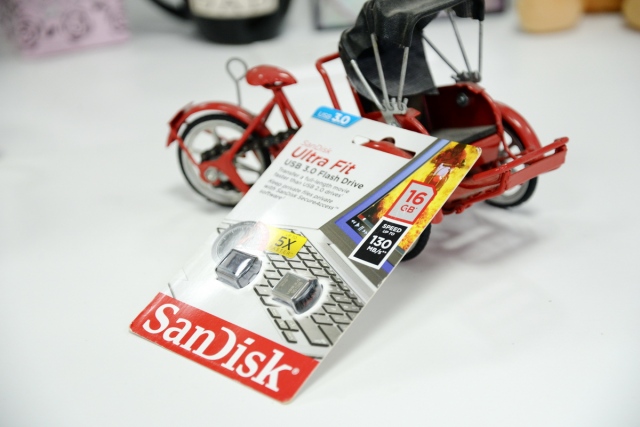 USB 16GB Sandisk Ultra Fit 5