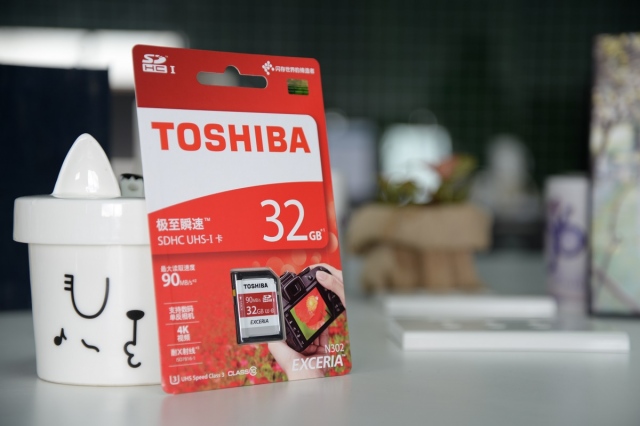 Thẻ nhớ 32GB SDHC Toshiba Exceria U3 90MB/s cho máy ảnh 8