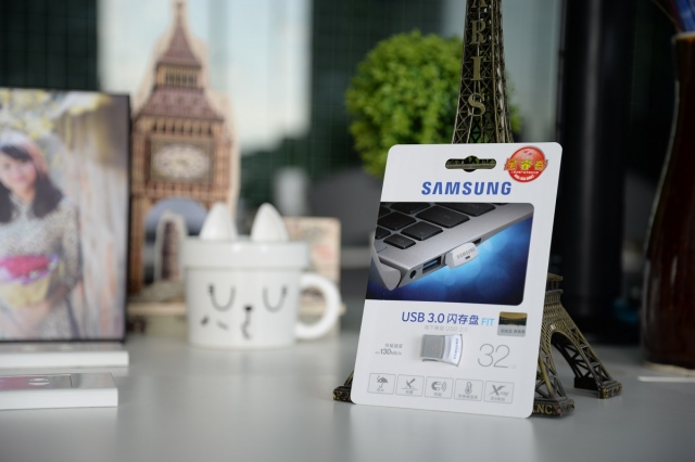 USB 32GB Samsung Fit 10