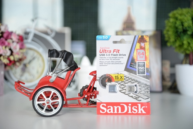USB 64GB Sandisk Ultra Fit 10