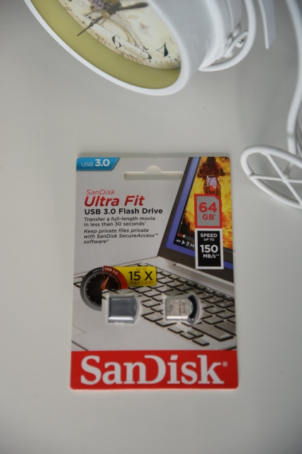 USB 64GB Sandisk Ultra Fit 12