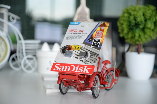 USB 64GB Sandisk Ultra Fit 15