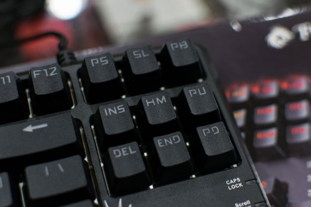 Bàn phím cơ Fuhlen SM680R/M87S RGB Black Blue switch 24