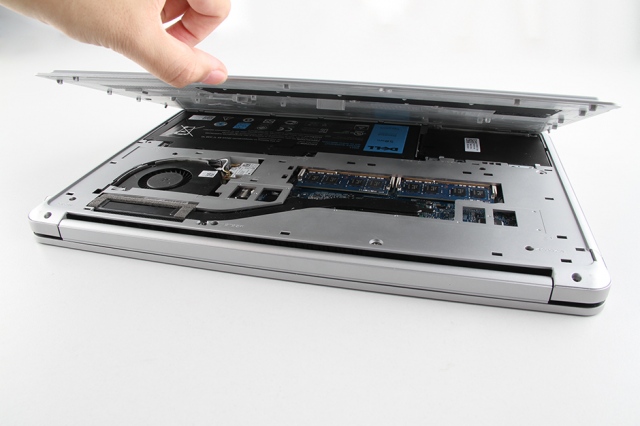 Nâng cấp ổ cứng SSD và RAM cho laptop Dell Inspiron 7537 6