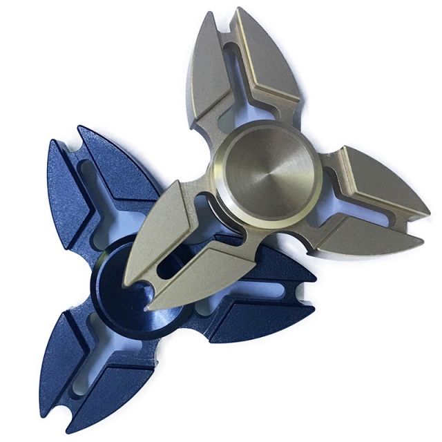 Con quay giảm stress 3 cánh Sakura Hand Spinner Fidget 2