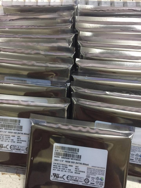 Ổ cứng SSD 192GB Samsung CM871 2.5-Inch SATA III 5