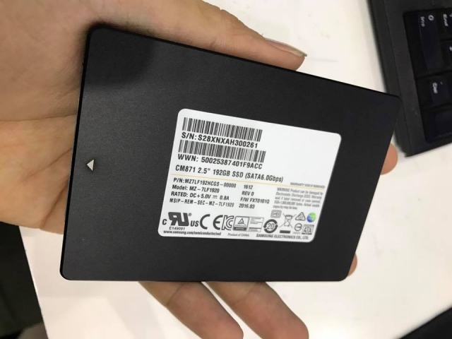 Ổ cứng SSD 192GB Samsung CM871 2.5-Inch SATA III 4