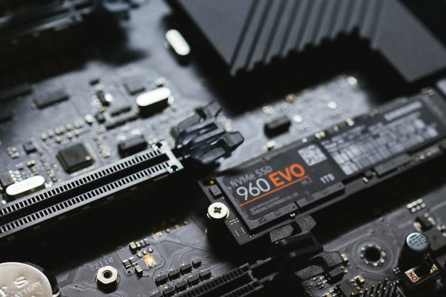 Đánh giá SSD Samsung 960 EVO 1TB: Tốc độ cao, dung lượng lớn, xài rất đã 9
