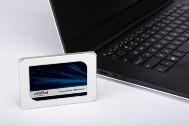 Ổ cứng SSD 250GB Crucial MX500 2.5-Inch SATA III 12