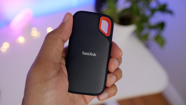 Ổ cứng di động SSD Portable 250GB Sandisk Extreme 9
