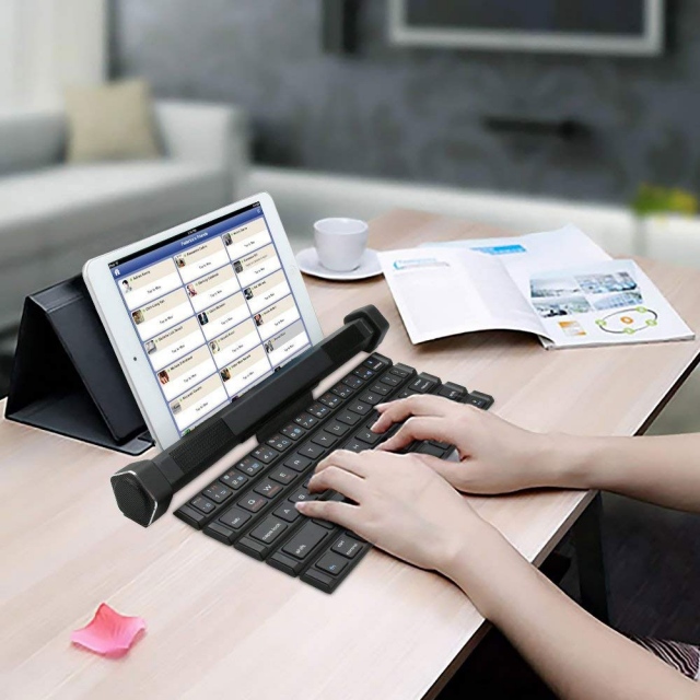 Bàn phím không dây có thể cuộn REMAX XII J800 kèm loa Bluetooth 1