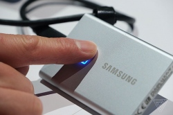 Samsung giới thiệu Samsung T7 Touch tích hợp bảo mật vân tay