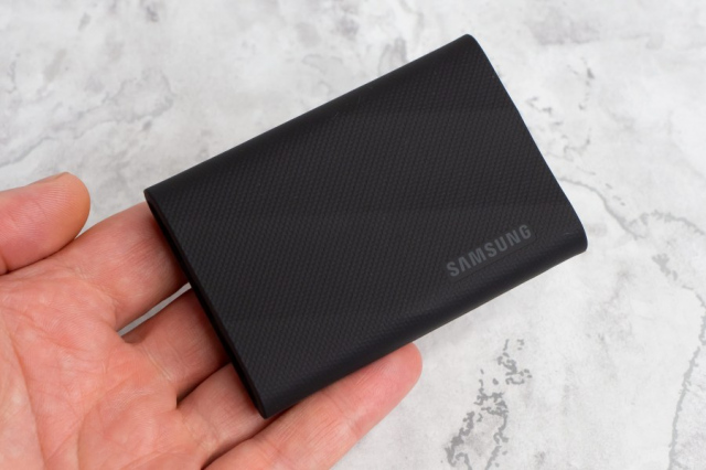 Đánh giá ổ cứng di động SSD T9 của Samsung 5